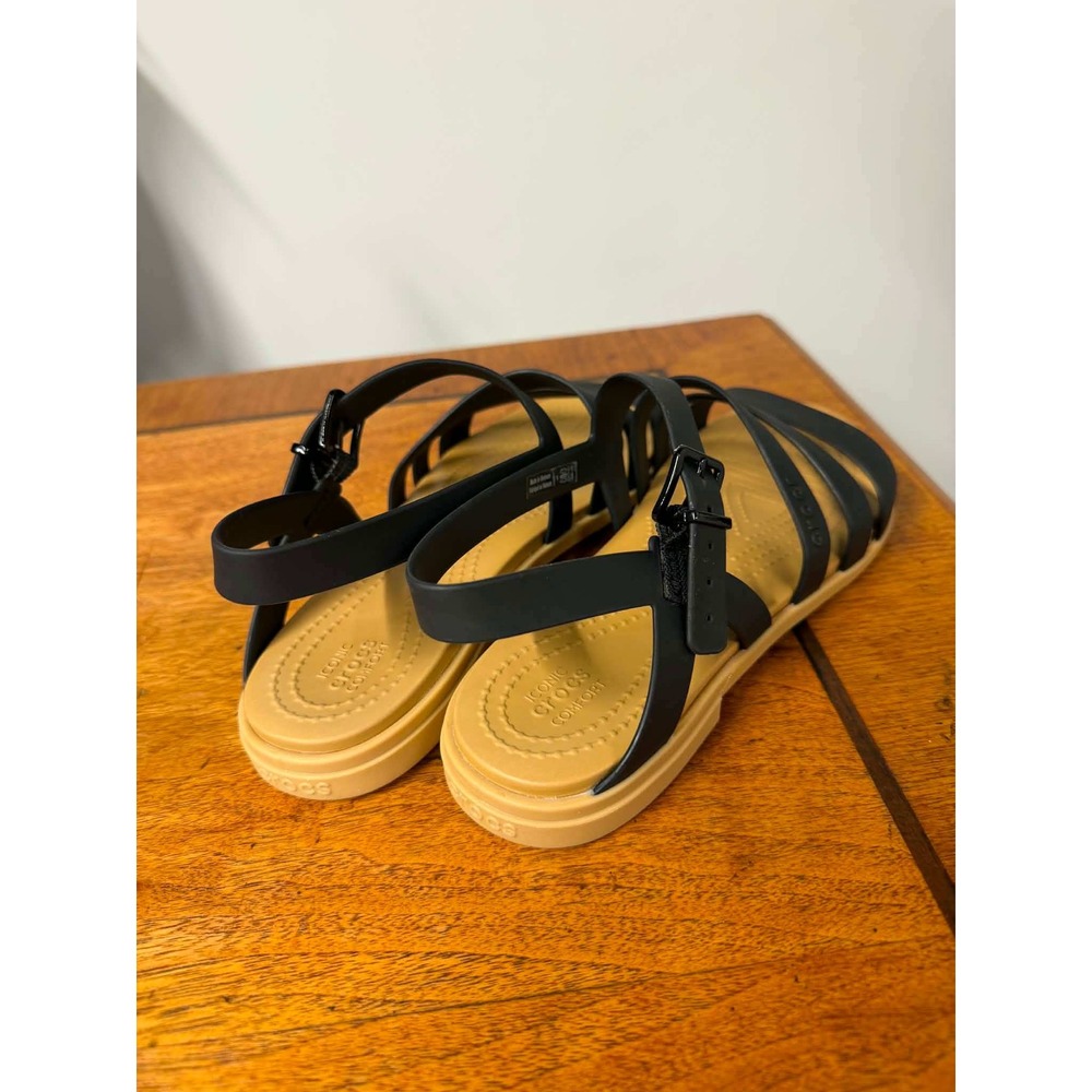 Crocs Tulum Strappy Sandal Black Tan Womens Size 8 Flat Buckle 206107-060 - Picture 3 of 7